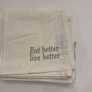 Set of 4 cream linen napkins